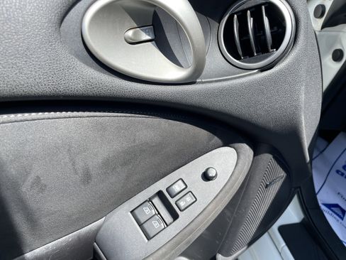Used 2017 Nissan 370Z Touring RWD image 9