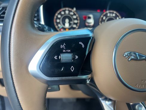 Certified 2023 Jaguar F-PACE S AWD/4WD image 22
