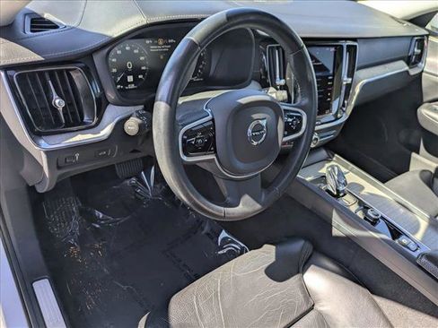 Used 2022 Volvo S60 B5 Inscription w/ Advanced Package image 10