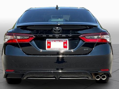 Used 2021 Toyota Camry SE FWD image 5