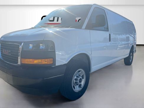 Used 2023 GMC Savana 2500 Extended w/ Driver Convenience Package RWD image 3
