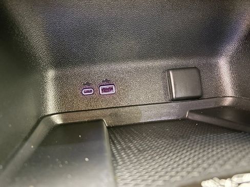 Used 2024 Chevrolet Traverse RS w/ LPO, Floor Liner Package AWD/4WD image 35