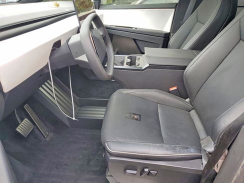 Used 2024 Tesla Cybertruck AWD Crew Cab image 5