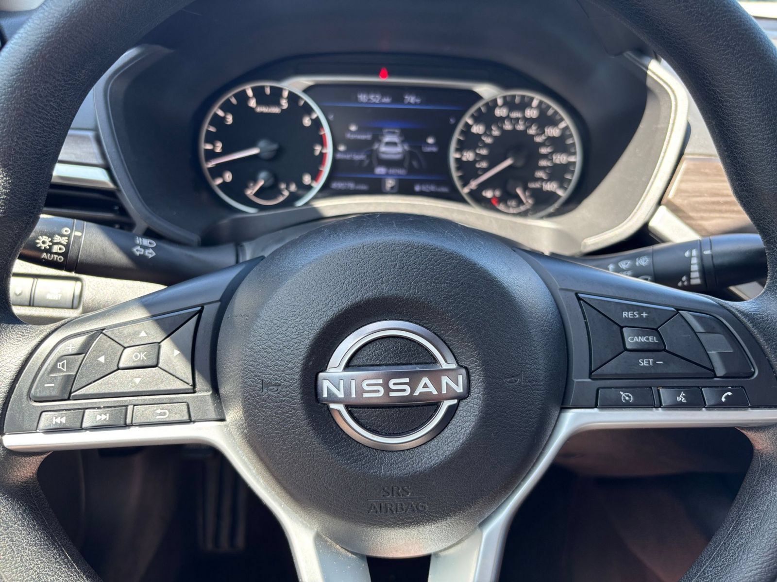 Used 2025 Nissan Altima 2.5 SV FWD image 27