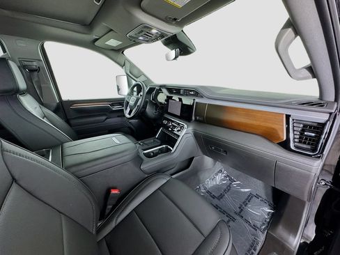 Used 2025 GMC Sierra 3500 Denali w/ Denali Reserve Package AWD/4WD image 29