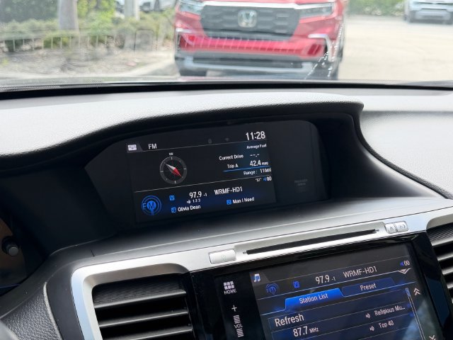 Used 2017 Honda Accord EX-L image 25