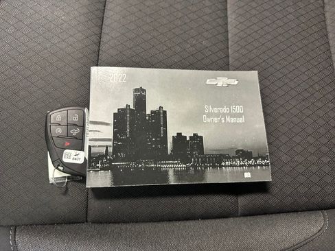 Certified 2022 Chevrolet Silverado 1500 LT image 17