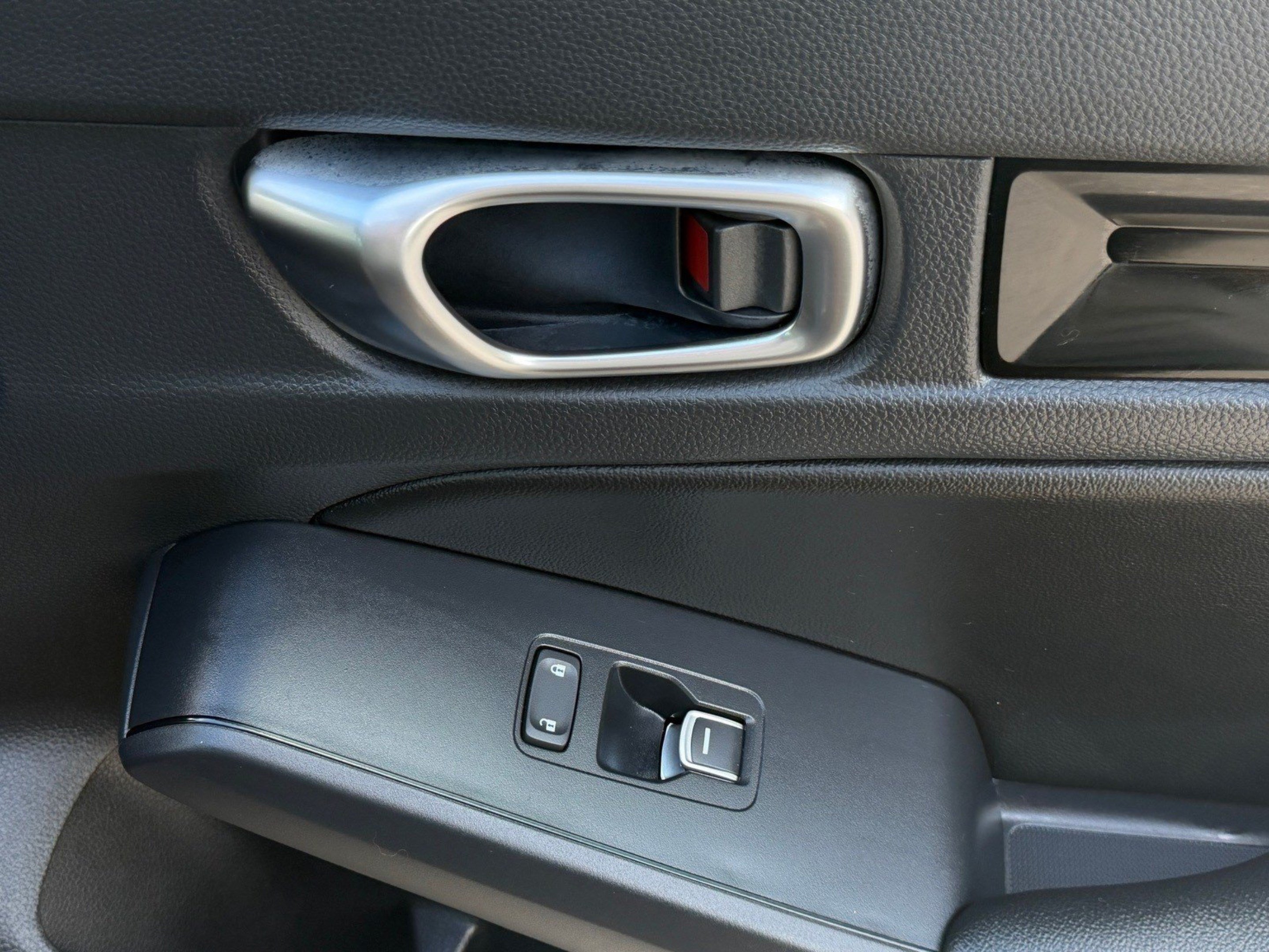 Used 2024 Honda Civic EX-L image 36