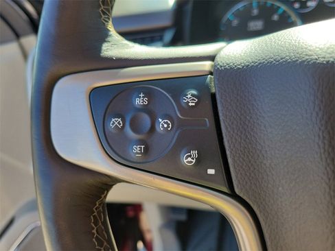 Used 2018 GMC Yukon Denali image 25