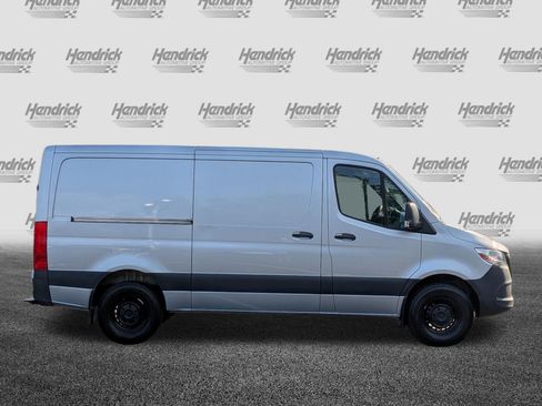 Used 2024 Mercedes-Benz Sprinter 2500 image 11