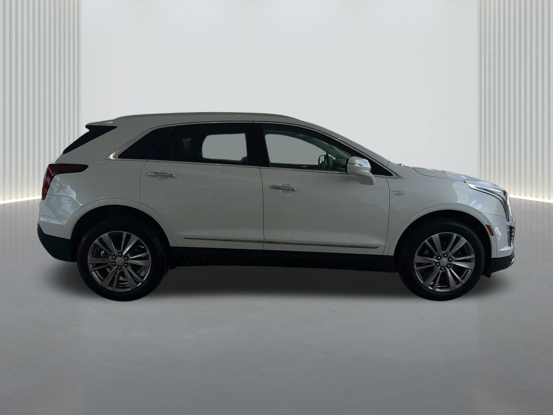Certified 2023 Cadillac XT5 Premium Luxury FWD image 7