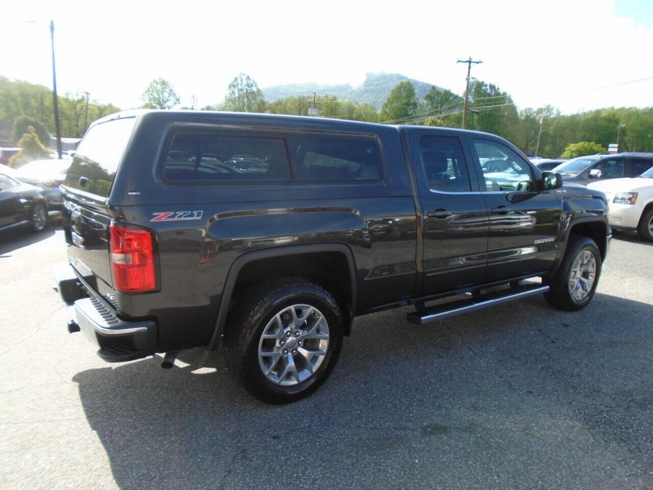 Used 2015 GMC Sierra 1500 SLE w/ SLE Value Package AWD/4WD image 5