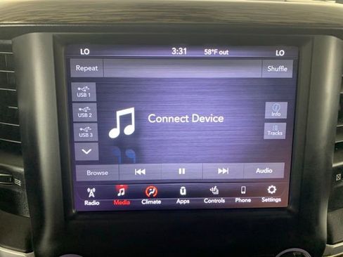 Used 2020 RAM 1500 Laramie AWD/4WD image 9