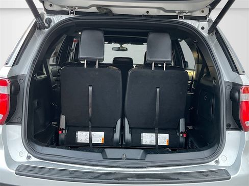 Used 2019 Ford Explorer XLT w/ Equipment Group 202A image 27
