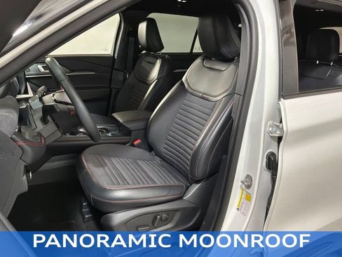 Used 2025 Ford Explorer ST-Line w/ ST-Line Street Pack image 6