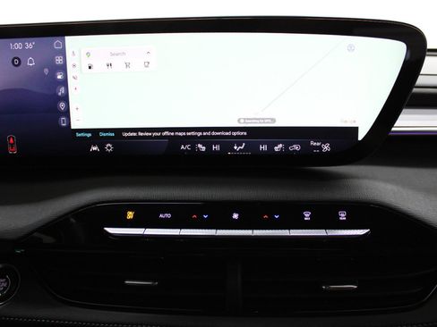 Used 2025 Buick Enclave Sport Touring image 24