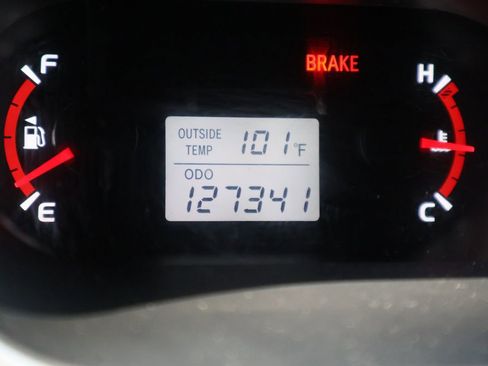 Used 2010 Toyota Matrix image 46