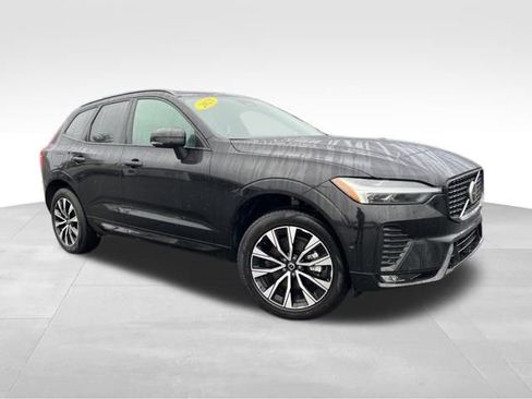 Used 2025 Volvo XC60 B5 Plus image 1