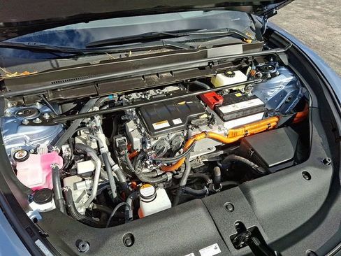 Used 2023 Lexus RZ 450e Premium image 28