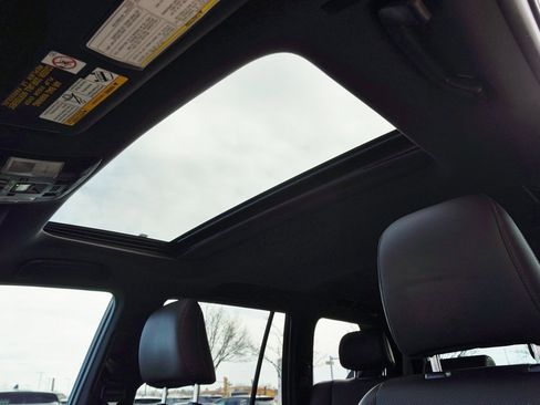 Used 2022 Lexus GX 460 Premium image 14