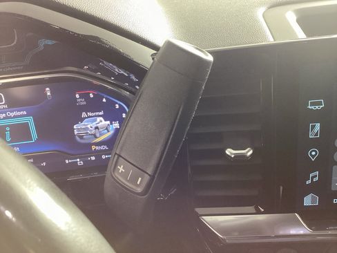 Used 2024 Chevrolet Silverado 3500 LTZ w/ LTZ Convenience Package image 24