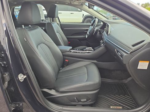 Used 2023 Hyundai Sonata Limited w/ Cargo Package FWD image 17