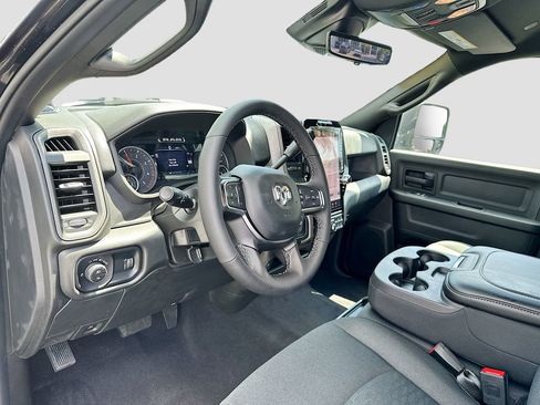 New 2025 RAM 2500 Tradesman AWD/4WD image 9