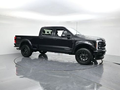 New 2025 Ford F250 XLT w/ Black Appearance Package image 4