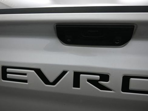 Used 2023 Chevrolet Silverado 1500 High Country w/ Technology Package AWD/4WD image 25