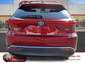 Certified 2024 Toyota Venza XLE AWD/4WD video 5