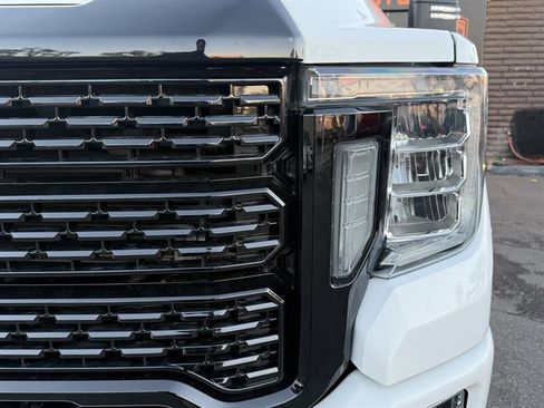 Used 2020 GMC Sierra 2500 AT4 AWD/4WD image 11