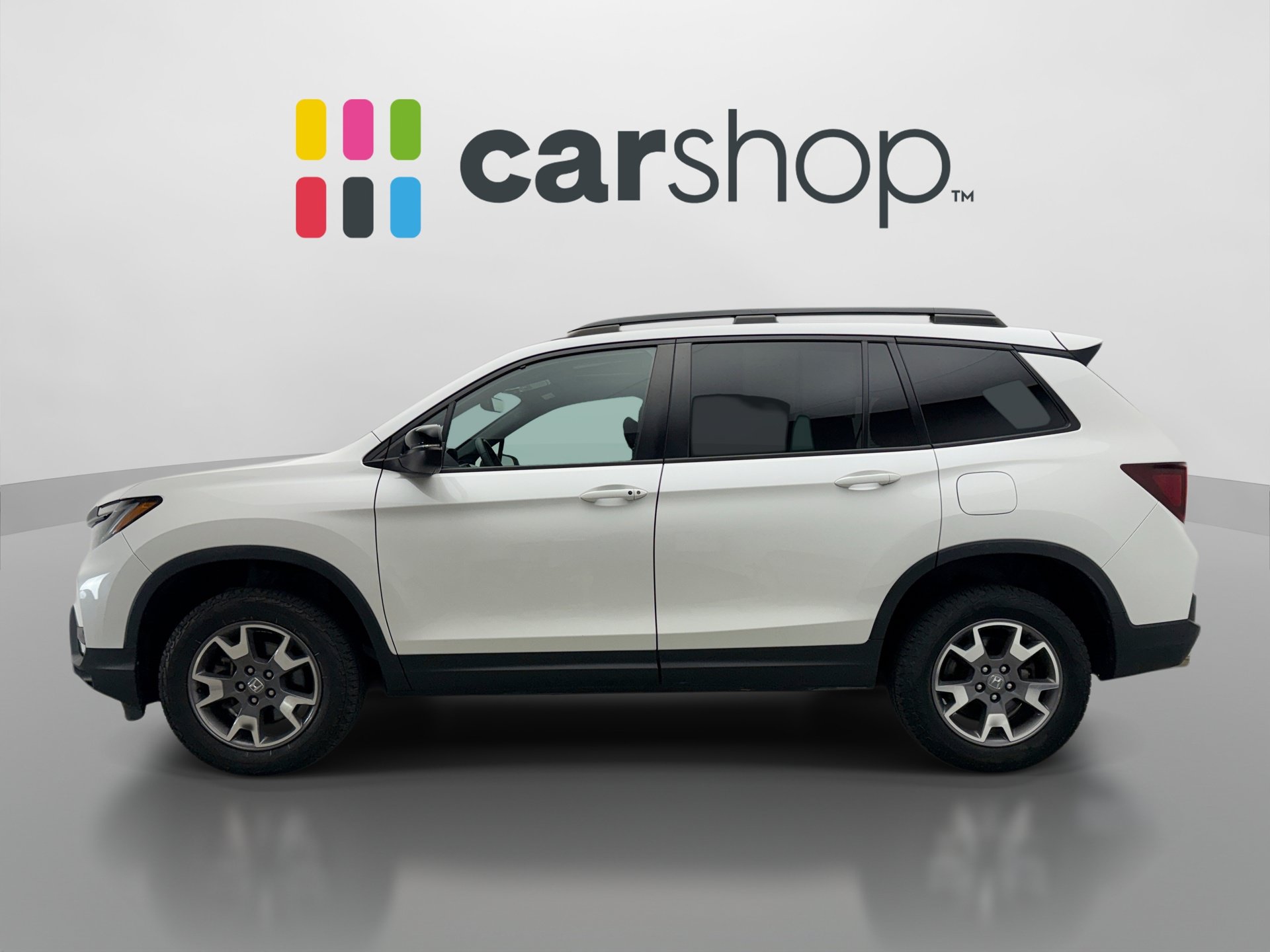 Used 2023 Honda Passport TrailSport image 2