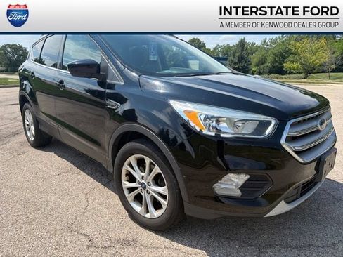 Used 2018 Ford Escape SE FWD image 1