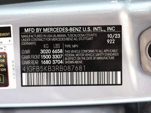 Used 2024 Mercedes-Benz GLE 450 4MATIC w/ AMG Line Exterior image 33