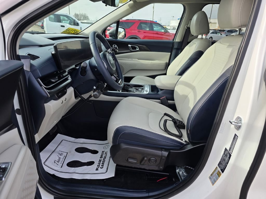 Used 2025 Kia Carnival SX Prestige FWD image 20