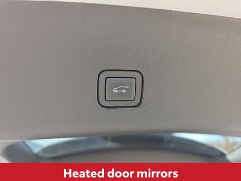 Used 2023 Chevrolet Traverse RS image 18