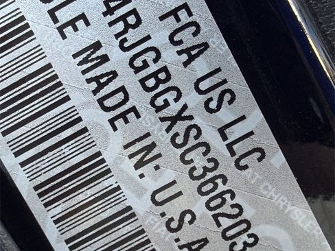 New 2025 Jeep Grand Cherokee Limited image 22