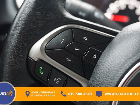 Used 2022 Jeep Renegade Limited image 19