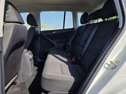 Used 2018 Volkswagen Tiguan Limited AWD/4WD image 25