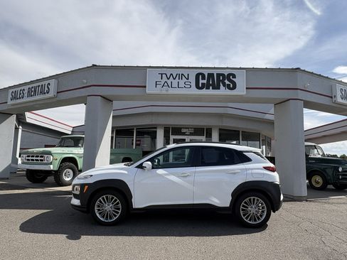 Used 2021 Hyundai Kona SEL Plus w/ Cargo Package FWD image 8