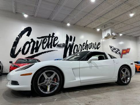 Used 2007 Chevrolet Corvette Coupe w/ Preferred Equipment Group RWD image 1