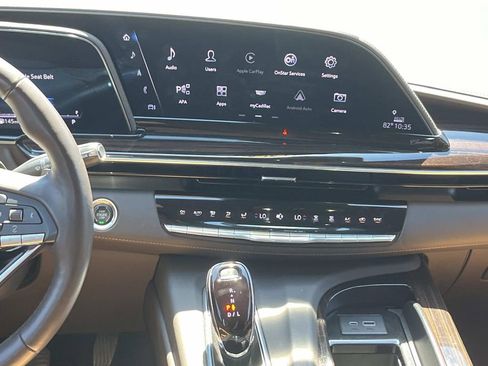 Used 2023 Cadillac Escalade ESV Premium Luxury AWD/4WD image 16