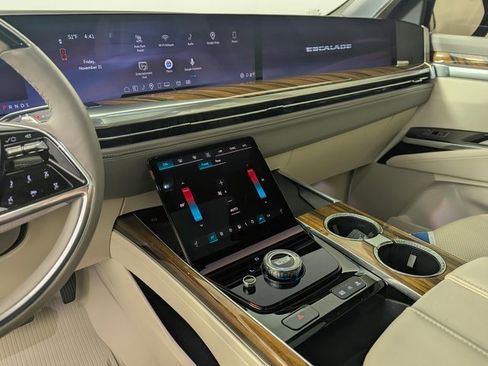 Used 2025 Cadillac Escalade Sport Platinum w/ LPO, Floor Liner Package image 19