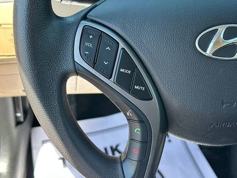 Used 2013 Hyundai Elantra GLS w/ Preferred Pkg FWD image 21