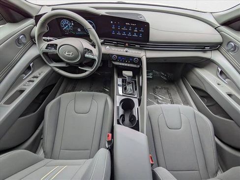 New 2025 Hyundai Elantra SEL w/ Cargo Package FWD image 3