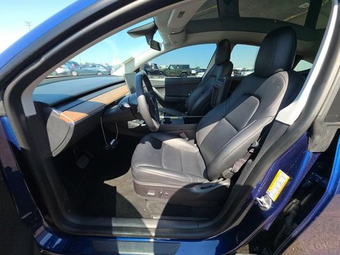 Used 2021 Tesla Model Y Long Range AWD/4WD image 6
