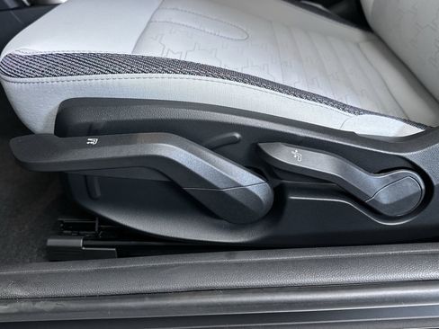 New 2026 MINI Cooper 2-Door Hardtop FWD image 14