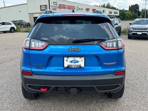 Used 2022 Jeep Cherokee Trailhawk w/ Premium Leather Package AWD/4WD image 3