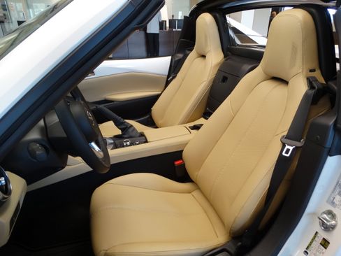 New 2025 MAZDA MX-5 Miata RF Grand Touring image 13