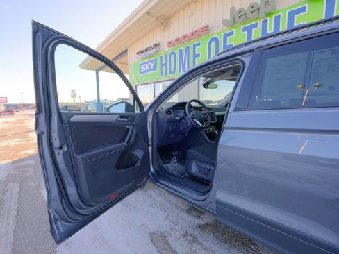 Used 2024 Volkswagen Tiguan S image 25
